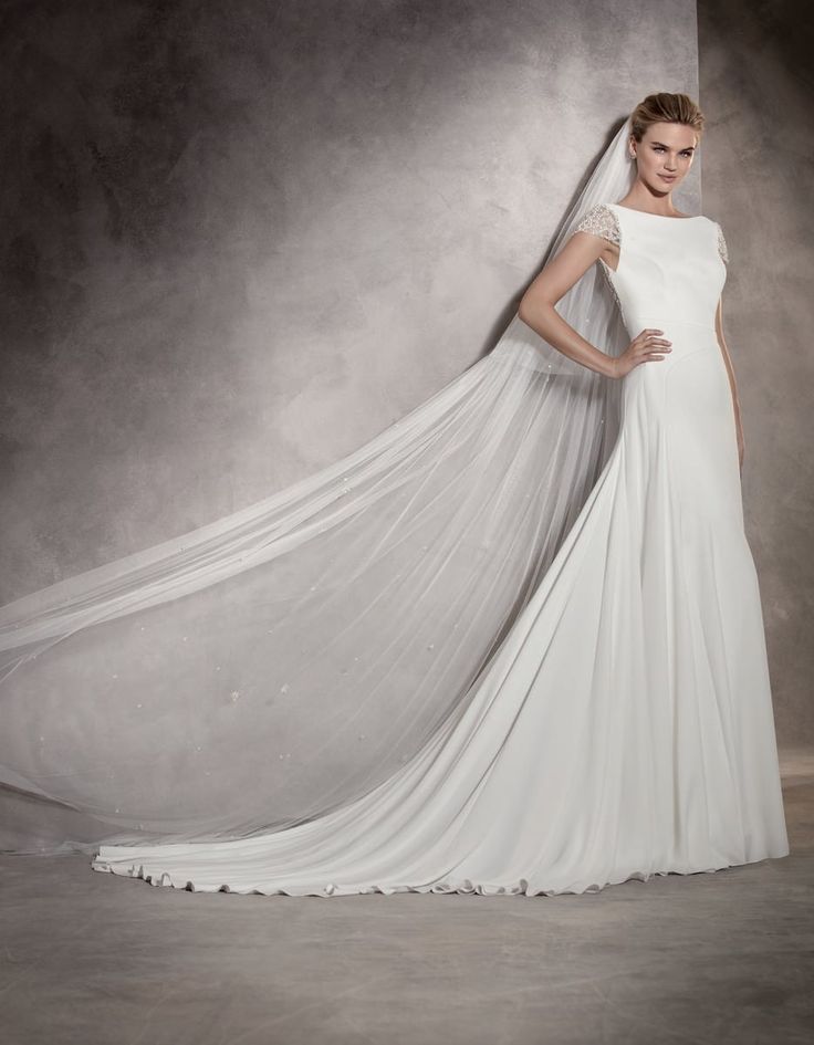 Pronovias Ana Gown