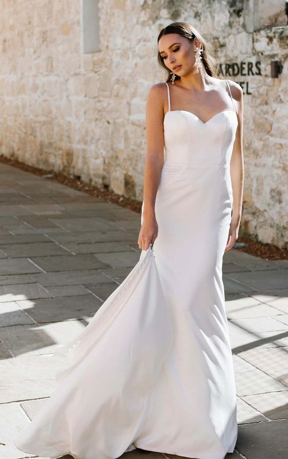 Martina Liana - 1214 Sample Gown - Adinas Bridal