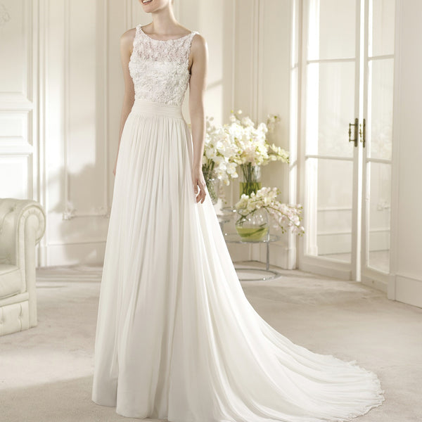 San Patrick - Australia Sample Gown - Adinas Bridal